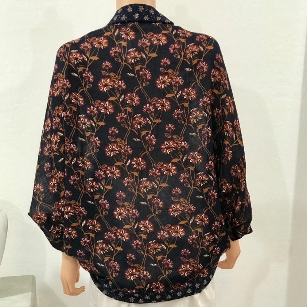 Floral Drop Back Open Front Wrap - Picture 4 of 6